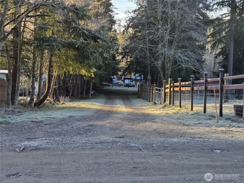 29445 SE 371st Street Enumclaw, WA 98022