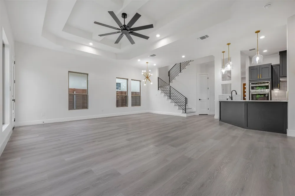 303 W Lane Avenue Manor, TX 78653