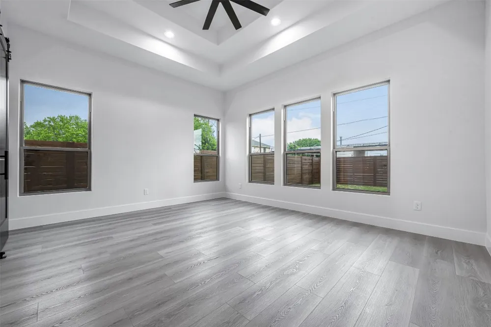 303 W Lane Avenue Manor, TX 78653
