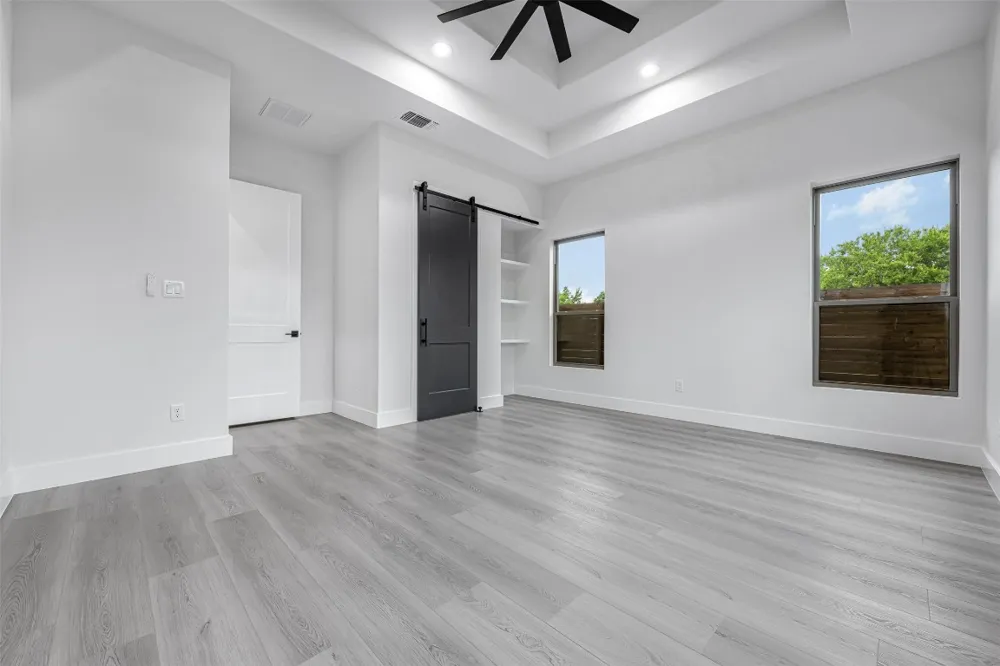 303 W Lane Avenue Manor, TX 78653