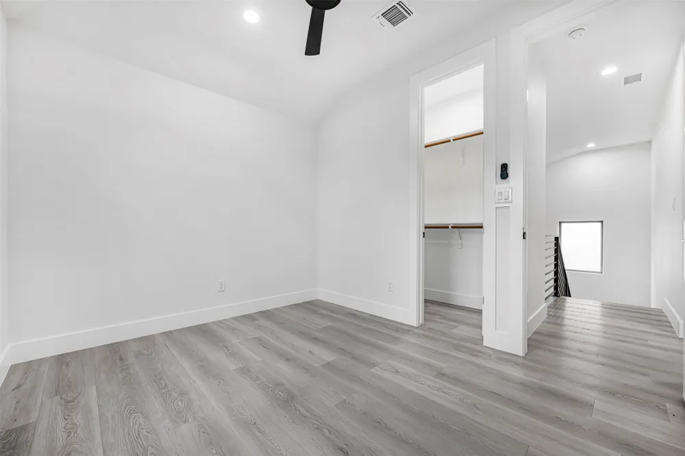 303 W Lane Avenue Manor, TX 78653