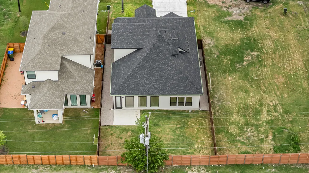 303 W Lane Avenue Manor, TX 78653
