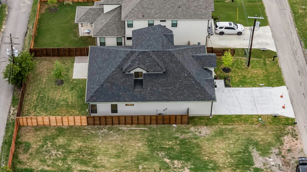 303 W Lane Avenue Manor, TX 78653