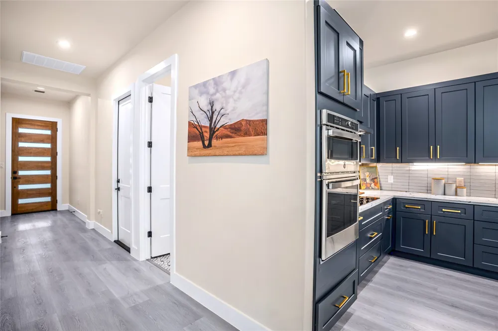 303 W Lane Avenue Manor, TX 78653