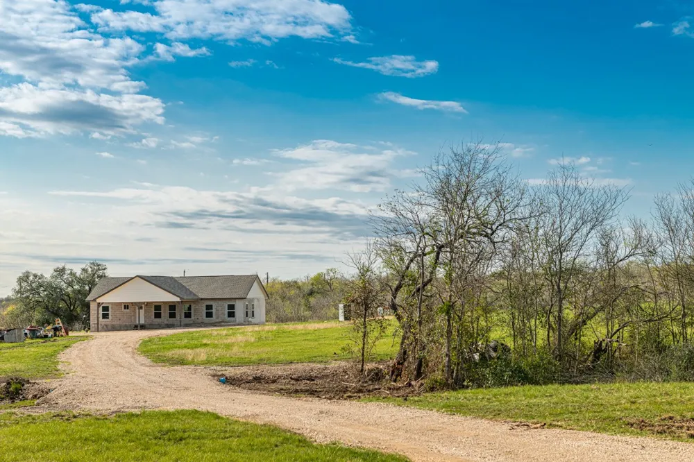 3370 Pettytown Road Dale, TX 78616