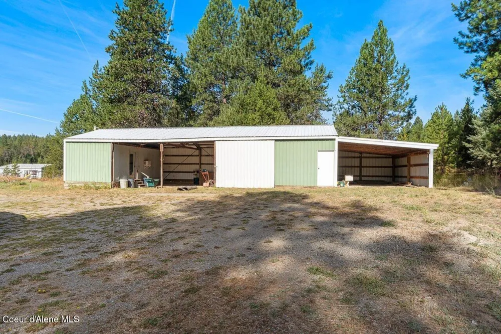 95 Twin Rivers Road Athol, ID 83801