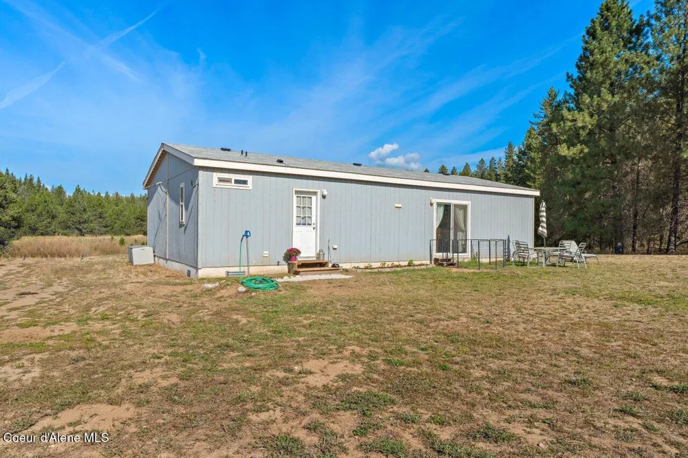 95 Twin Rivers Road Athol, ID 83801