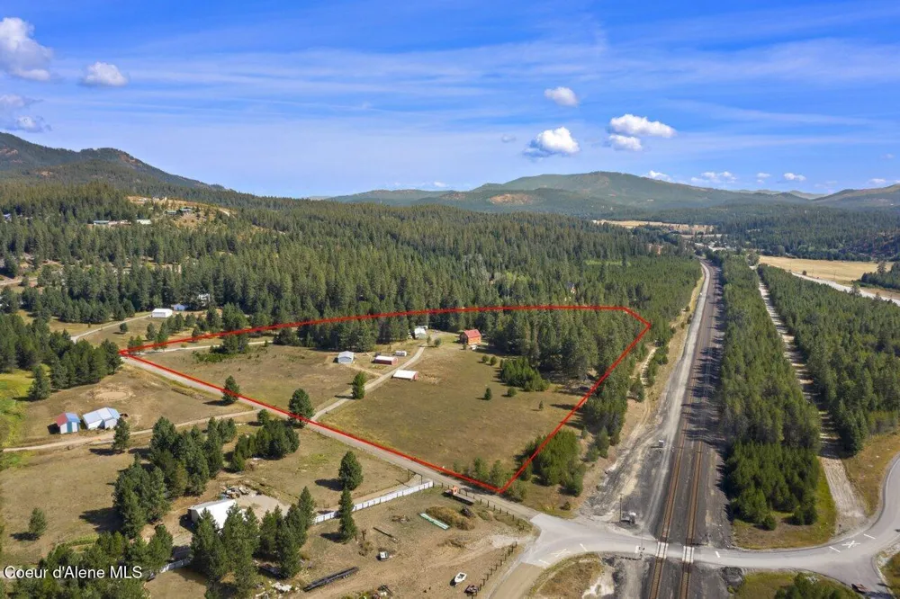 95 Twin Rivers Road Athol, ID 83801