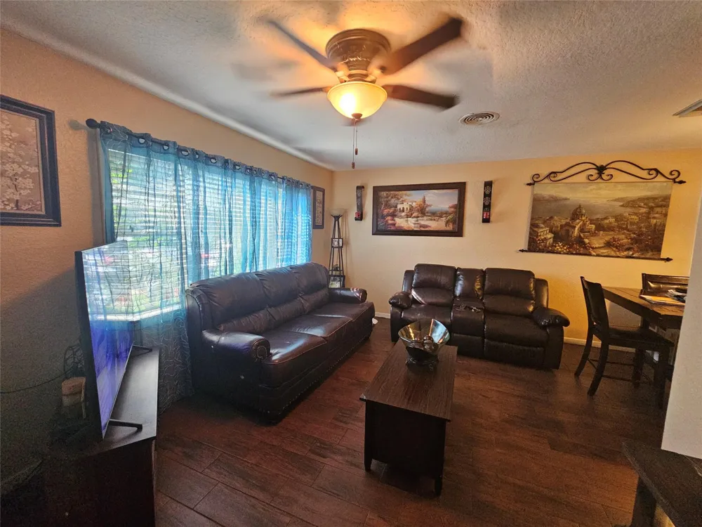 213 Linda Street Deer Park, TX 77536