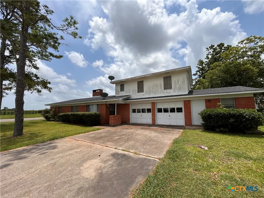 614 Apollo Drive Edna, TX 77957