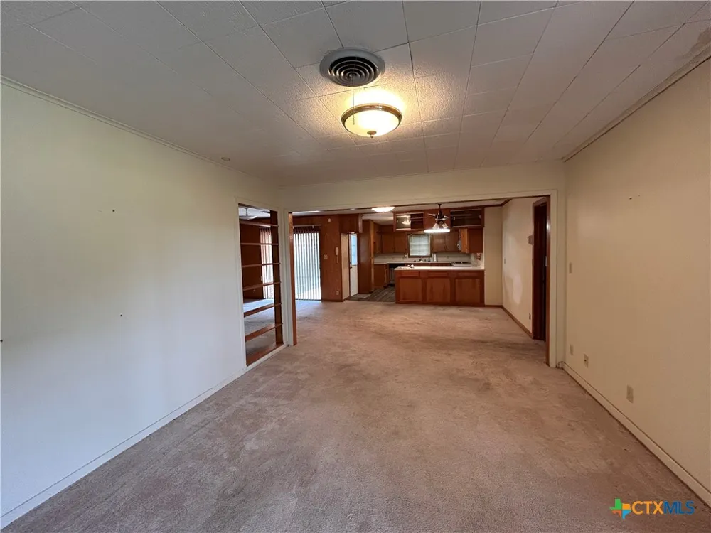 614 Apollo Drive Edna, TX 77957