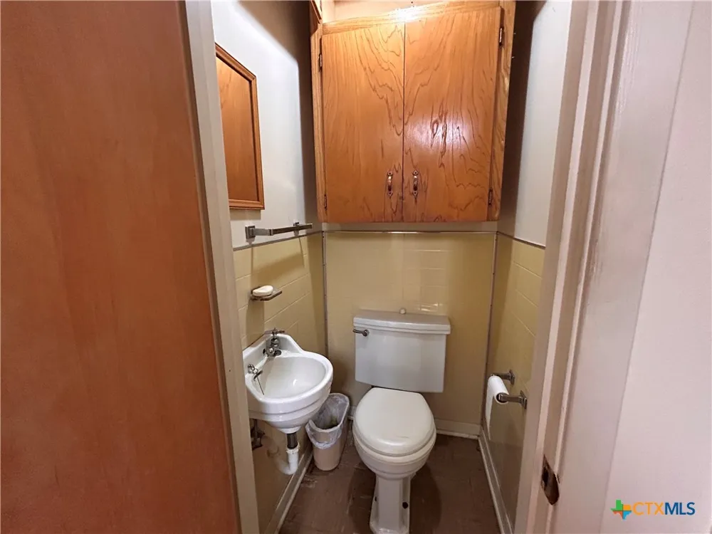 614 Apollo Drive Edna, TX 77957