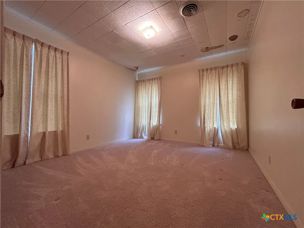 614 Apollo Drive Edna, TX 77957