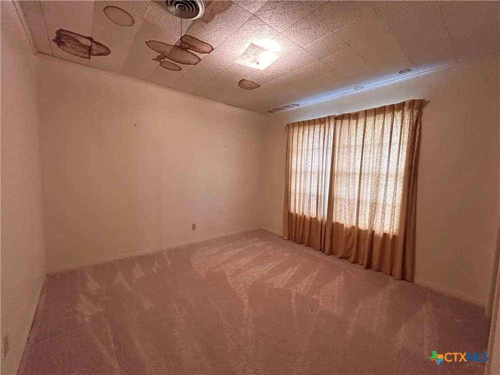 614 Apollo Drive Edna, TX 77957