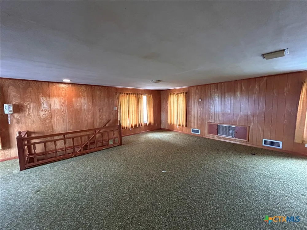 614 Apollo Drive Edna, TX 77957