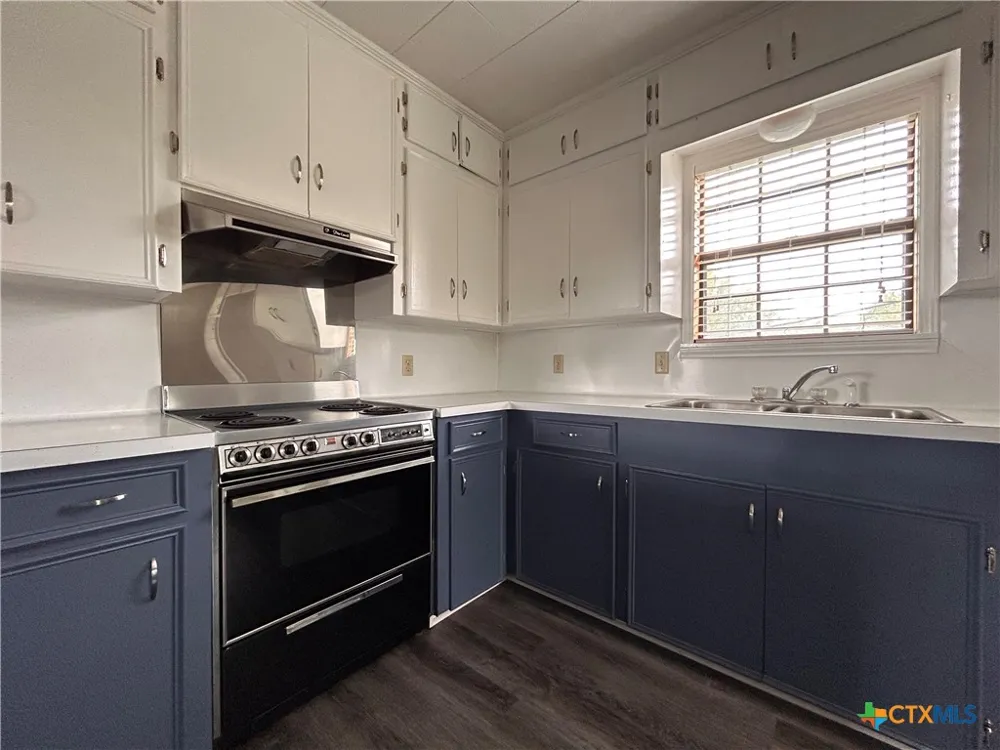 614 Apollo Drive Edna, TX 77957