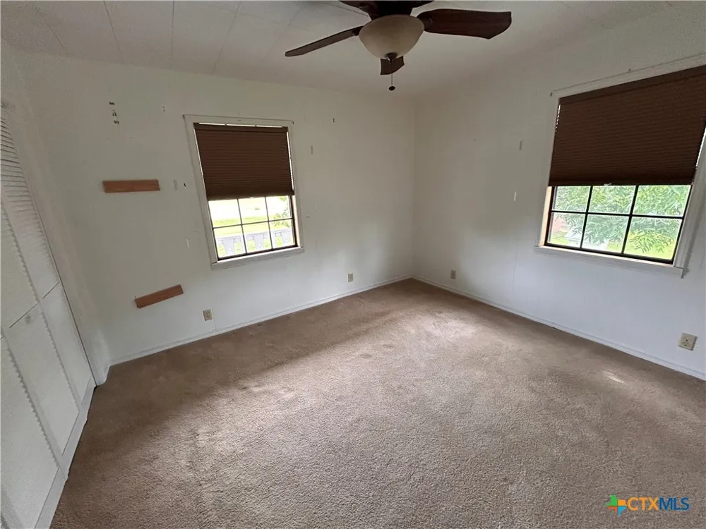 614 Apollo Drive Edna, TX 77957