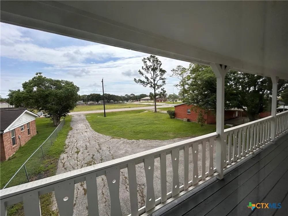 614 Apollo Drive Edna, TX 77957