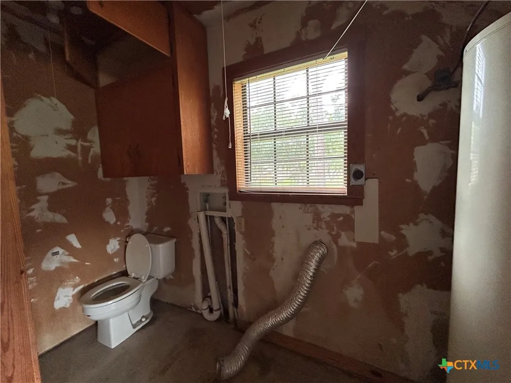 614 Apollo Drive Edna, TX 77957