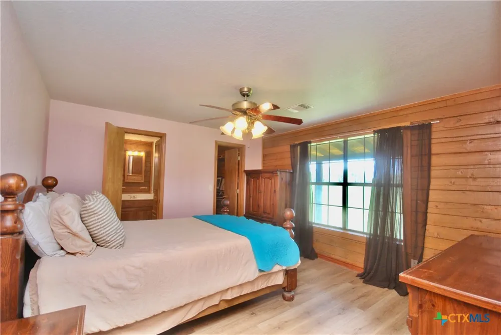 2725 Old Lehmann Road Kingsbury, TX 78638