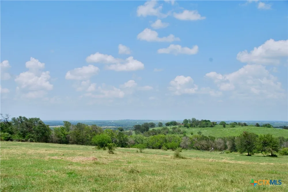 2725 Old Lehmann Road Kingsbury, TX 78638
