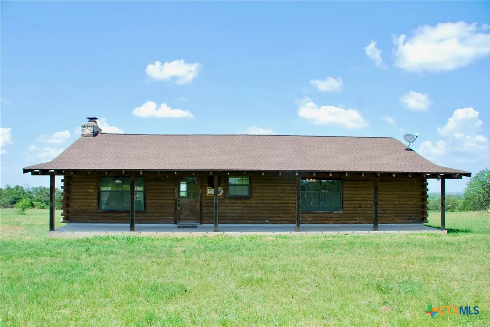 2725 Old Lehmann Road Kingsbury, TX 78638
