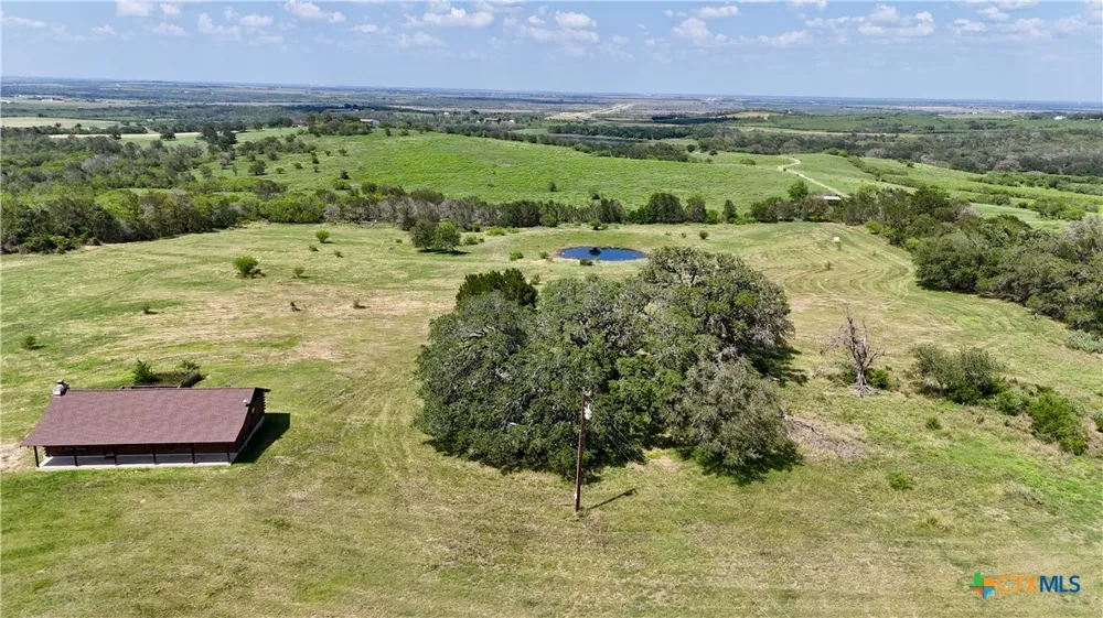 2725 Old Lehmann Road Kingsbury, TX 78638