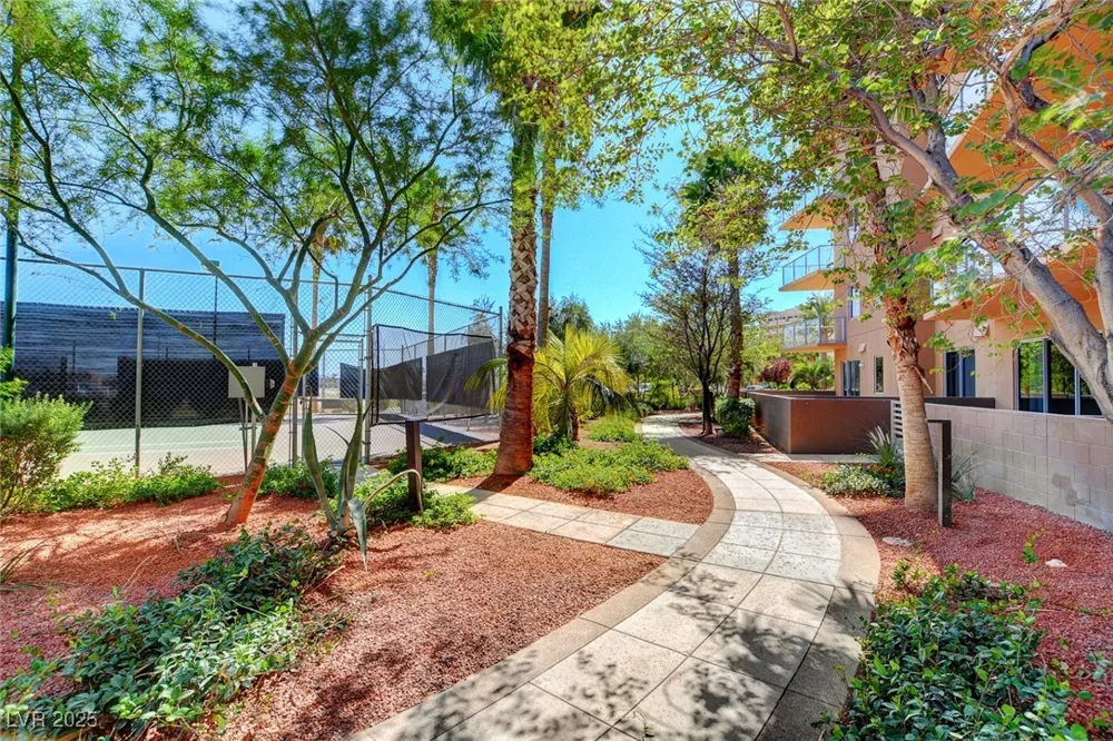 8255 LAS VEGAS BOULEVARD #1816 Las Vegas, NV 89123