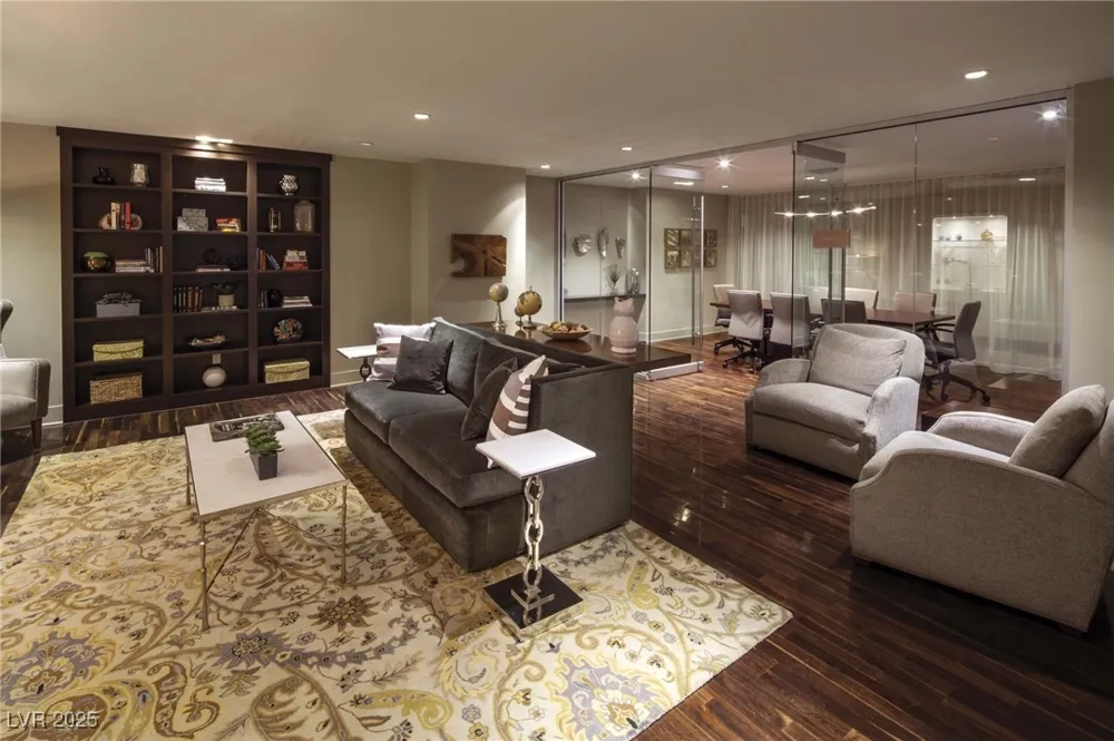 8255 LAS VEGAS BOULEVARD #1816 Las Vegas, NV 89123