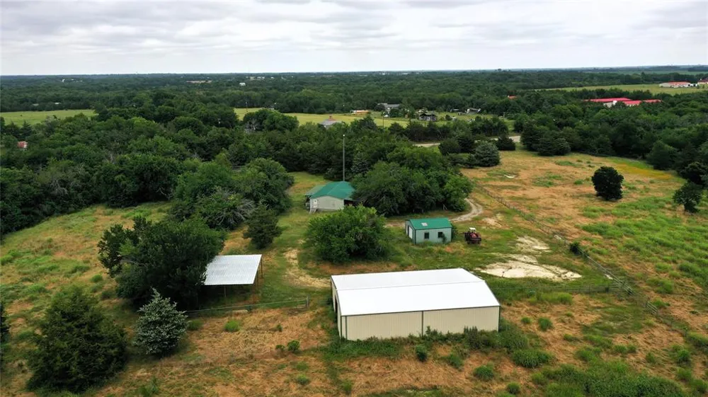 1980 County Road 3040 Bonham, TX 75418