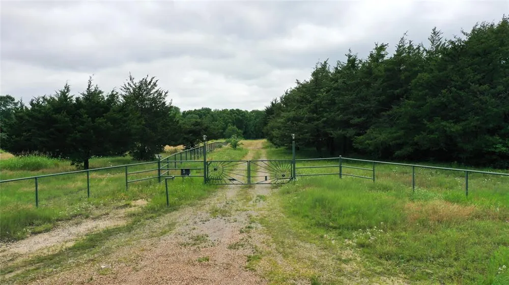 1980 County Road 3040 Bonham, TX 75418