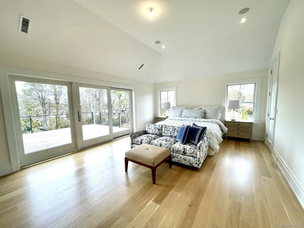 59 Shinnecock Hills Road Southampton, NY 11968