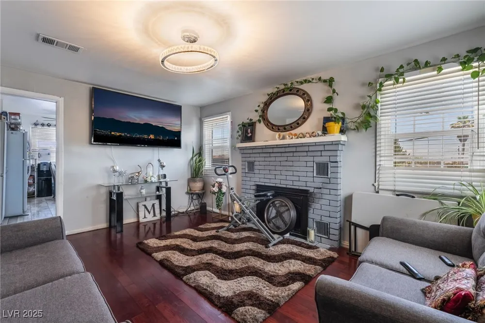 300 14th Street Las Vegas, NV 89101