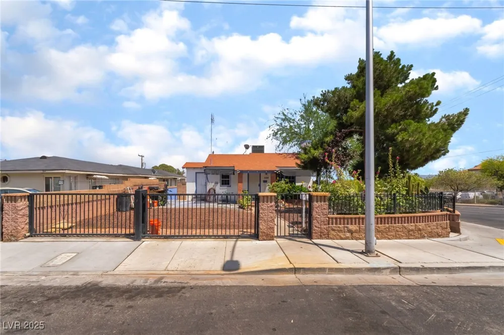 300 14th Street Las Vegas, NV 89101