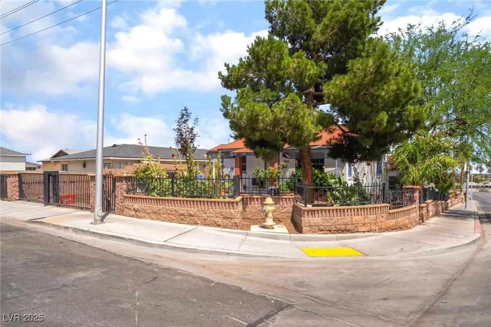 300 14th Street Las Vegas, NV 89101