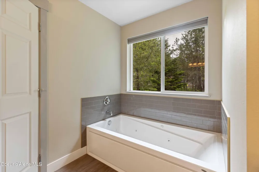 53 Koyokuk Trail Spirit Lake, ID 83869