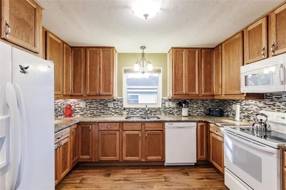 912 72ND STREET NW Bradenton, FL 34209