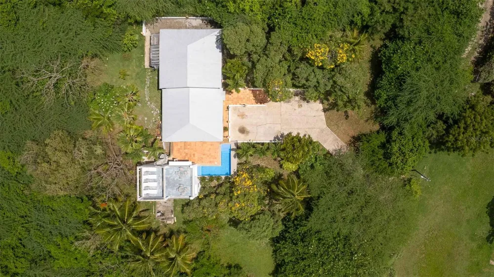 20 CALLE RAMOS RIVERA Vieques, PR 00765