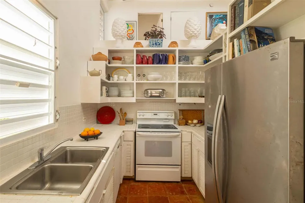 20 CALLE RAMOS RIVERA Vieques, PR 00765