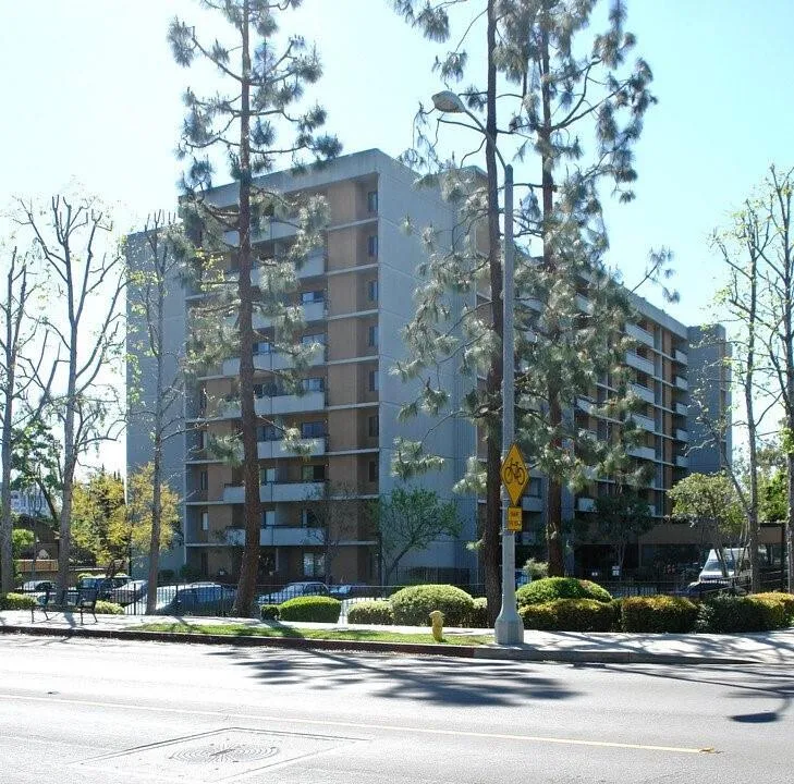 440 Madison Ave Pasadena, CA 91101