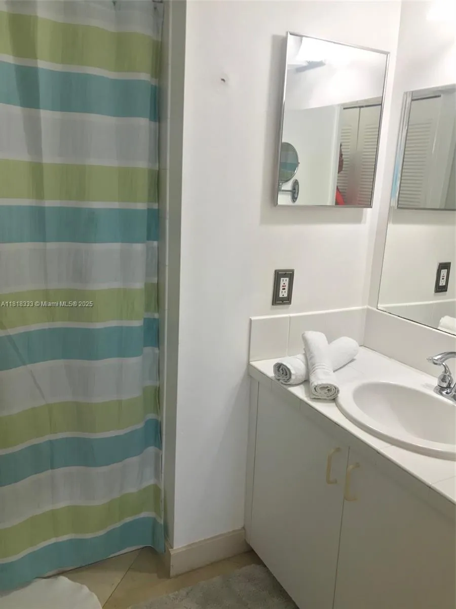 19801 E Country Club Dr #4-603 Aventura, FL 33180