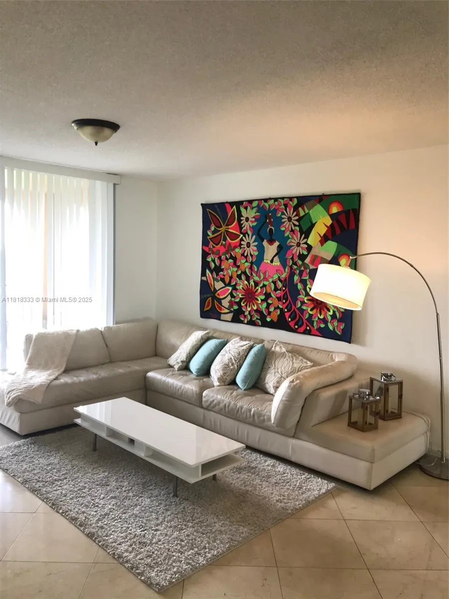 19801 E Country Club Dr #4-603 Aventura, FL 33180