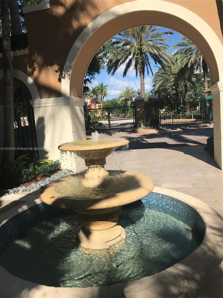 19801 E Country Club Dr #4-603 Aventura, FL 33180
