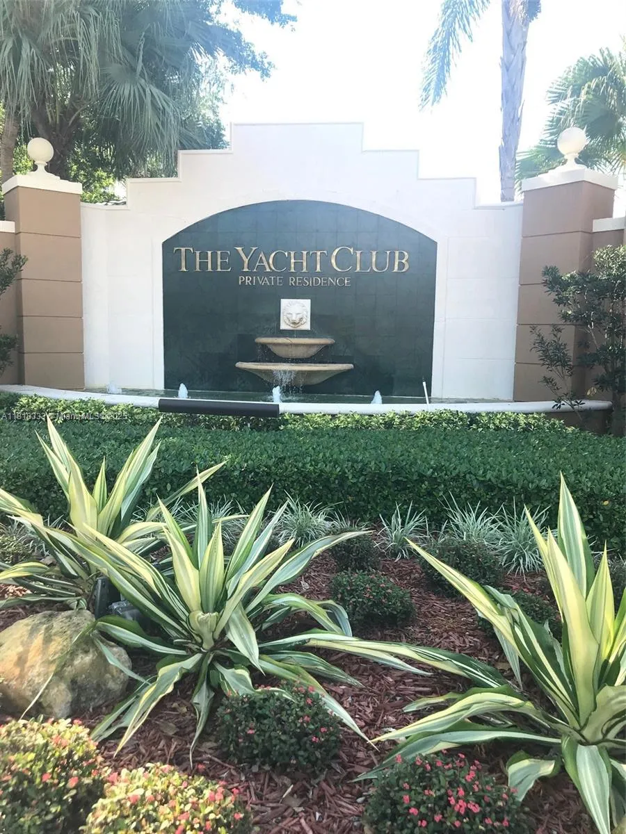 19801 E Country Club Dr #4-603 Aventura, FL 33180