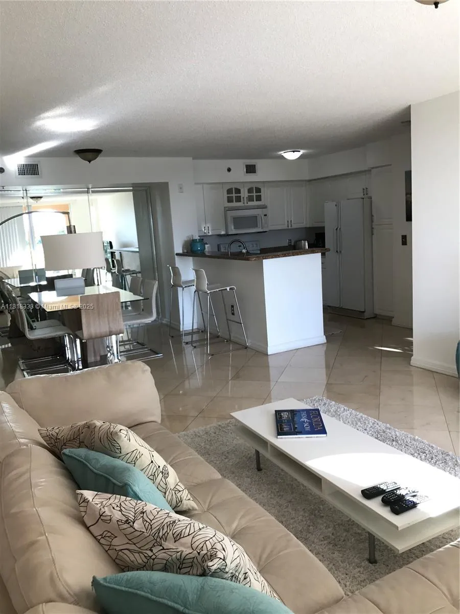 19801 E Country Club Dr #4-603 Aventura, FL 33180