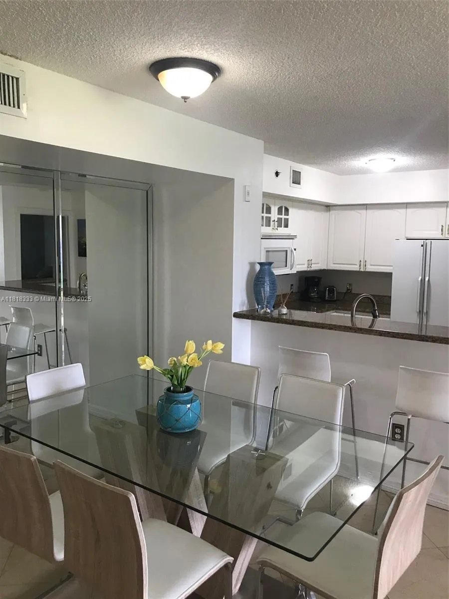 19801 E Country Club Dr #4-603 Aventura, FL 33180