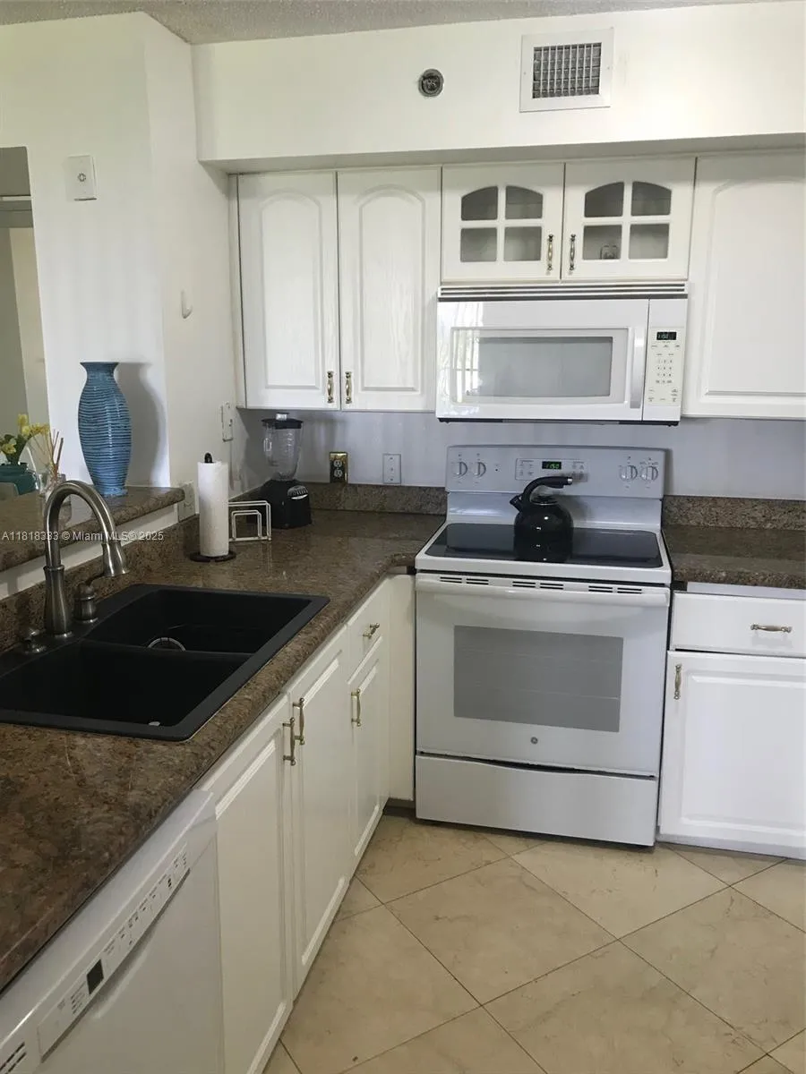 19801 E Country Club Dr #4-603 Aventura, FL 33180