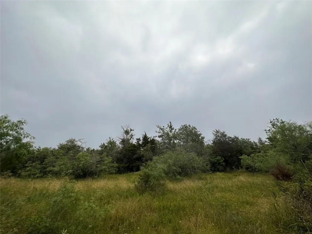 2 Private Road 4601 Waelder, TX 78959