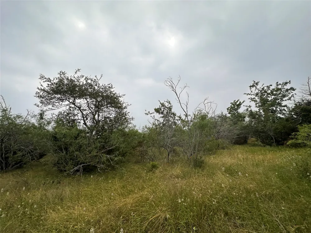 2 Private Road 4601 Waelder, TX 78959