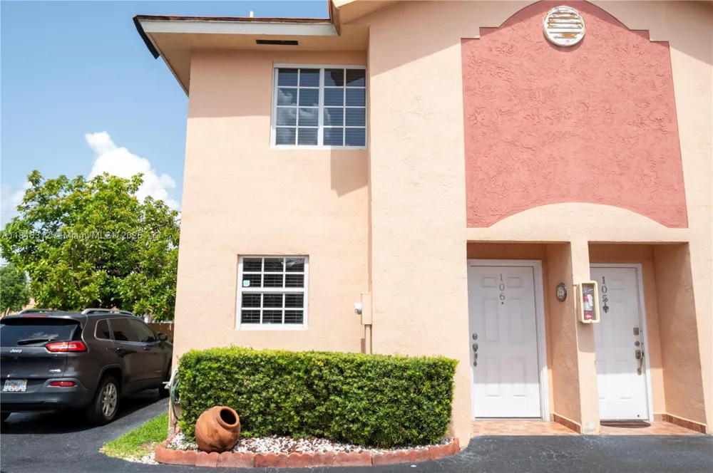 2375 W 74th St #106-6 Hialeah, FL 33016